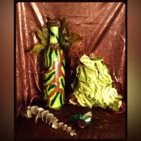 Hand Crafted Eternal Tree Gypsy Bottle Nature Vibes (Glass Bottle) - Picture 9 of 15